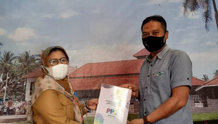 Diskominfo Kab. Tangerang Serahkan Laporan PPID Tahun 2020 di Komisi Informasi Banten